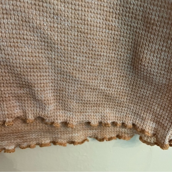 American Eagle Waffle Crop NYC New York City Tan Stretch Baby Tee Size M - Picture 5 of 12